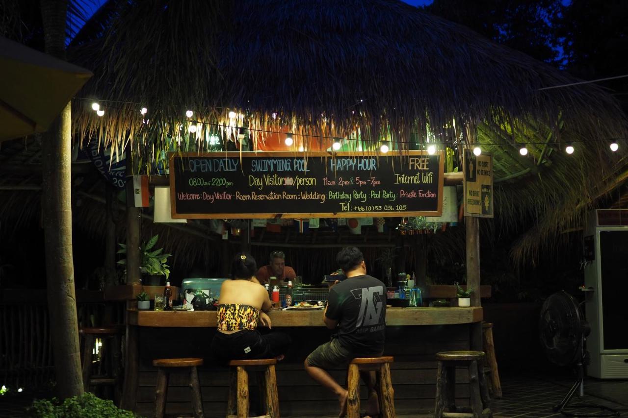Baanpong Lodge San Kamphaeng Luaran gambar