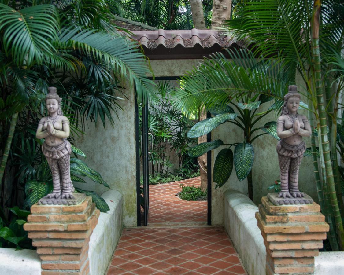 Baanpong Lodge San Kamphaeng Luaran gambar