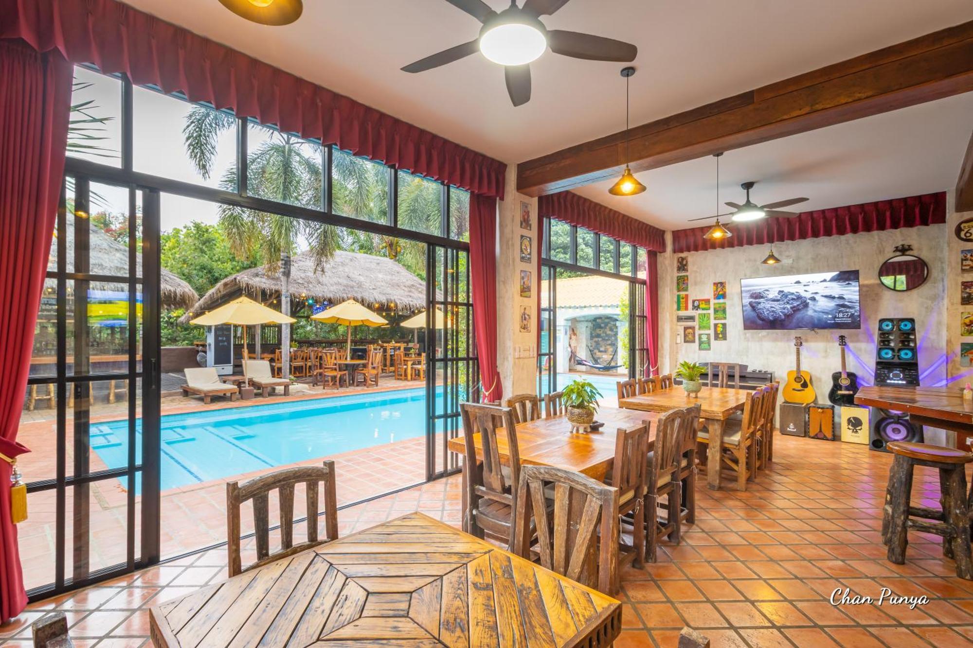 Baanpong Lodge San Kamphaeng Luaran gambar