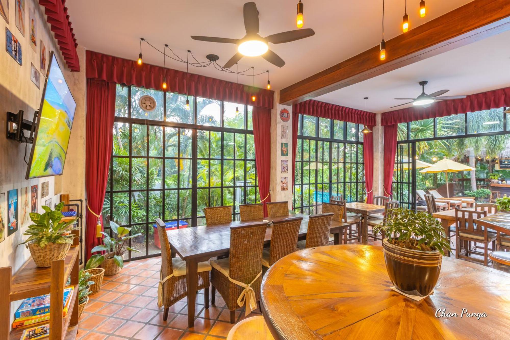 Baanpong Lodge San Kamphaeng Luaran gambar