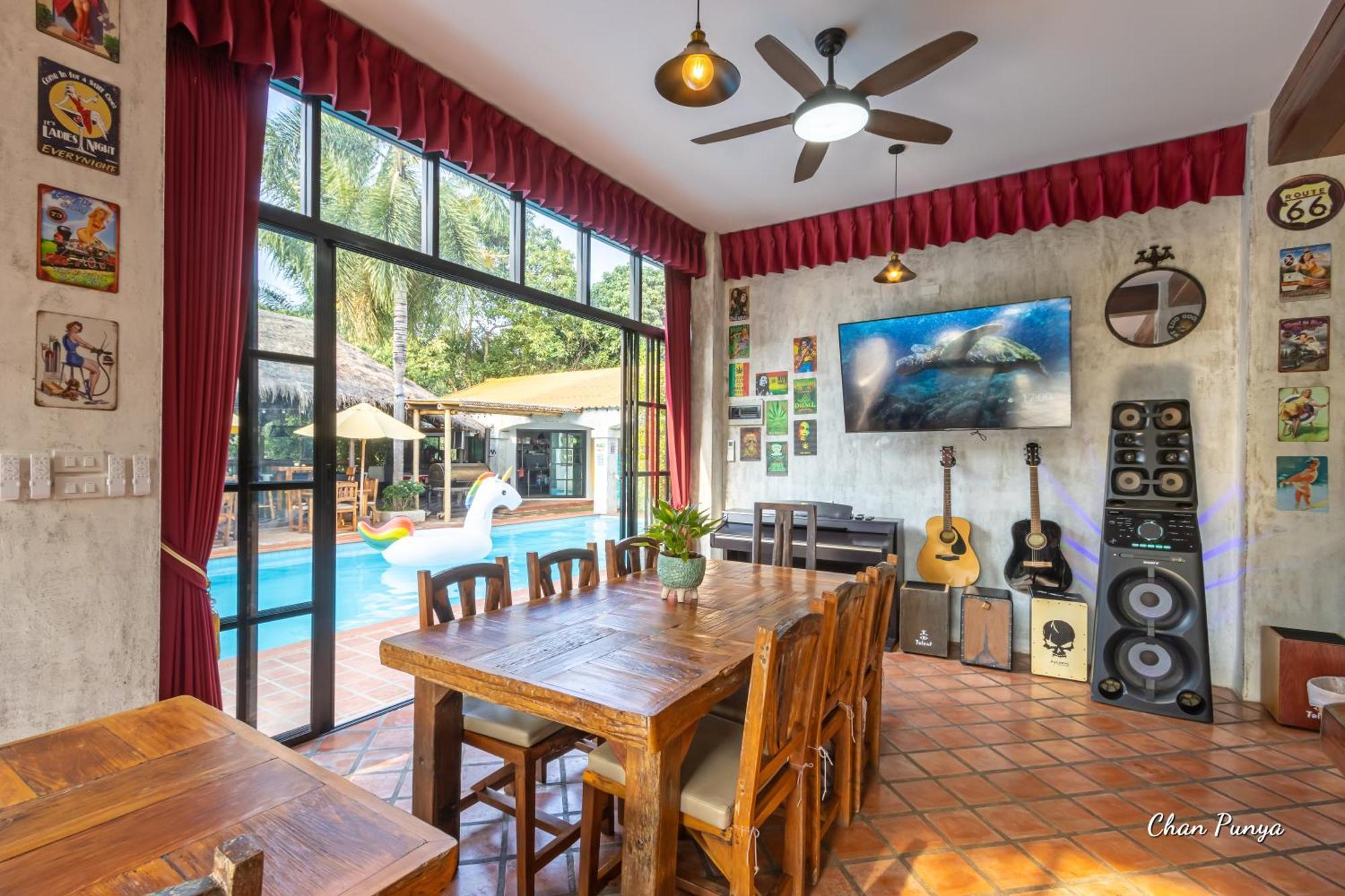 Baanpong Lodge San Kamphaeng Luaran gambar