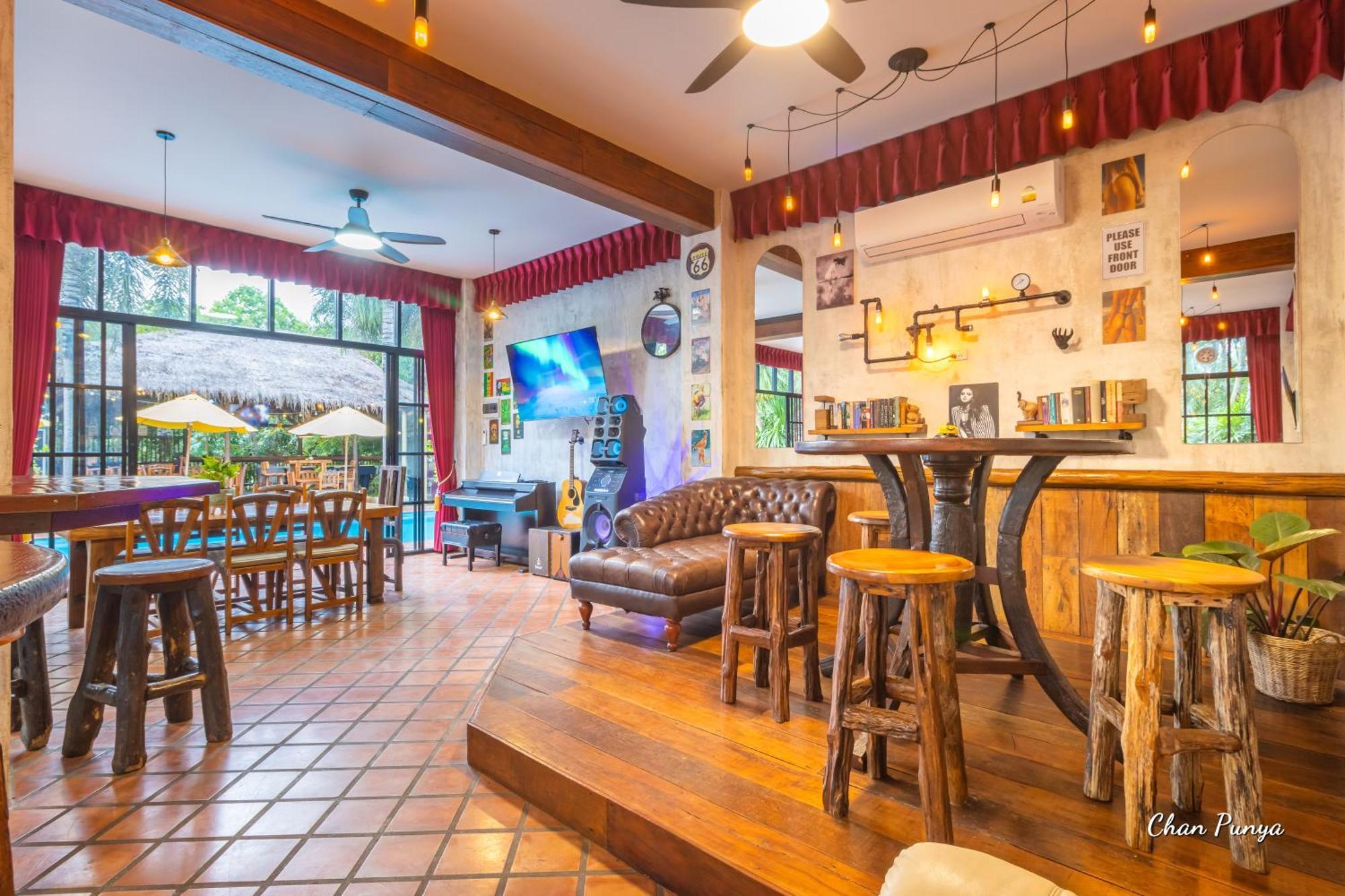 Baanpong Lodge San Kamphaeng Luaran gambar