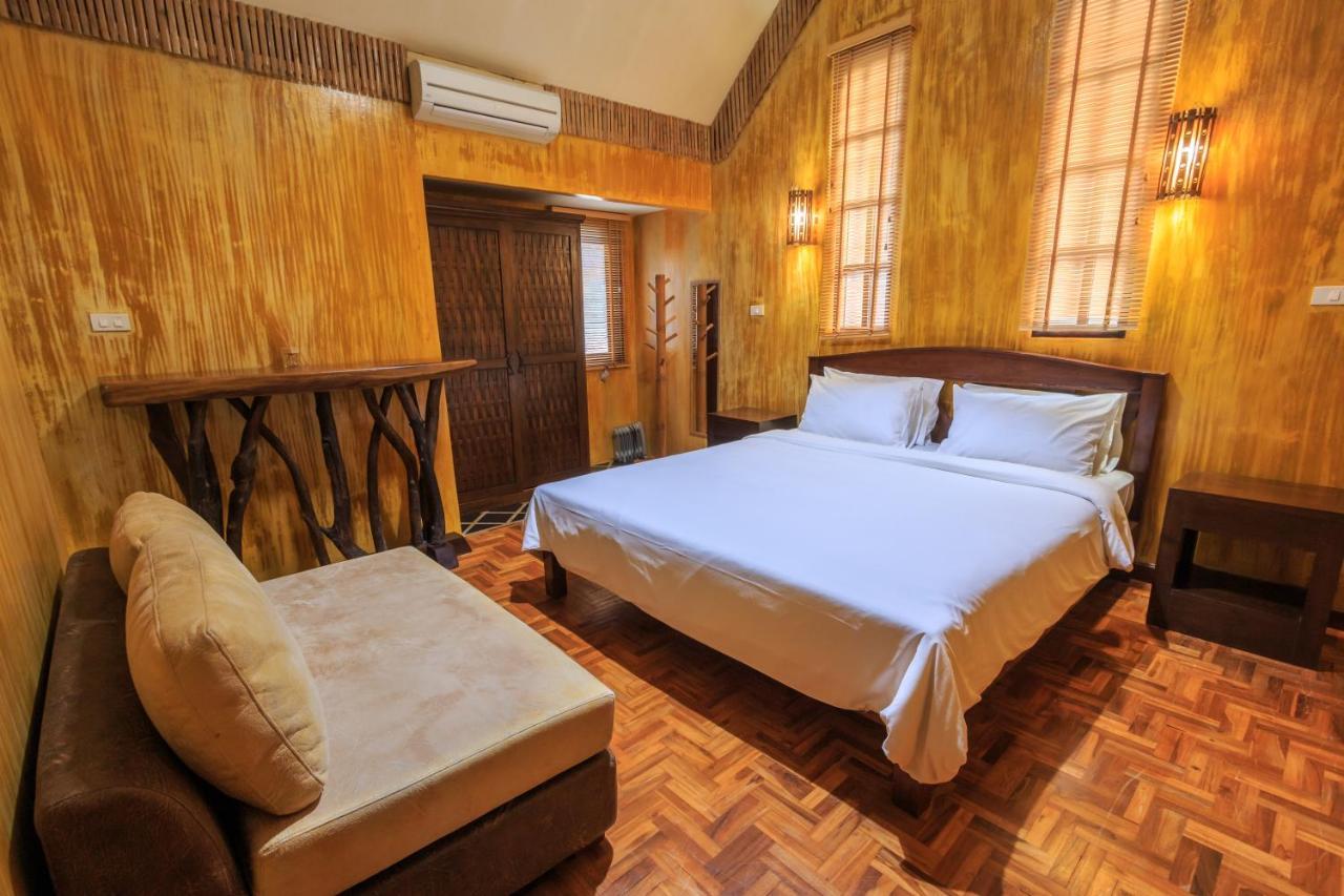 Baanpong Lodge San Kamphaeng Luaran gambar