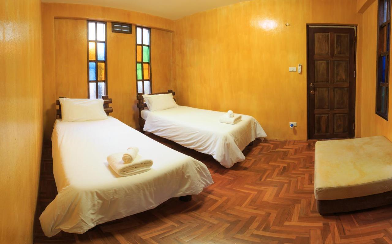 Baanpong Lodge San Kamphaeng Luaran gambar